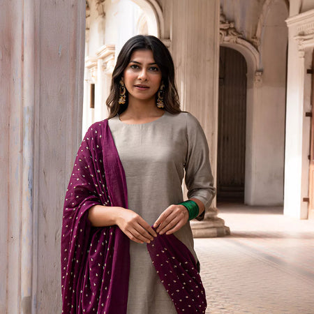 Aarohi Chanderi Kurta Set In Grey(Kurta+Pants)