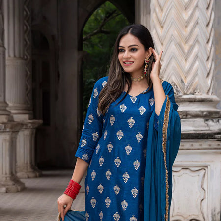 Akira Navy Blue Kurta Set In Silk (Kurta+Pants+Dupatta)