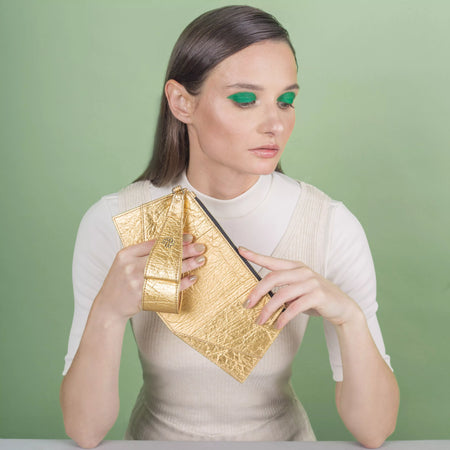 Caro Wristlet in Pinatex
