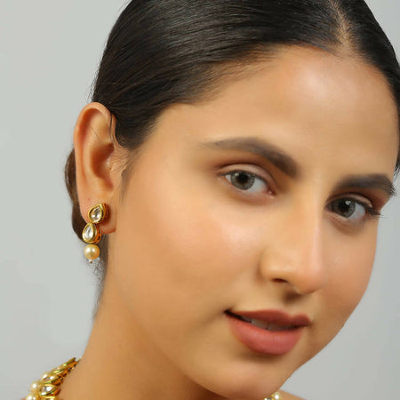 Kundan ivory beaded necklace with earrings