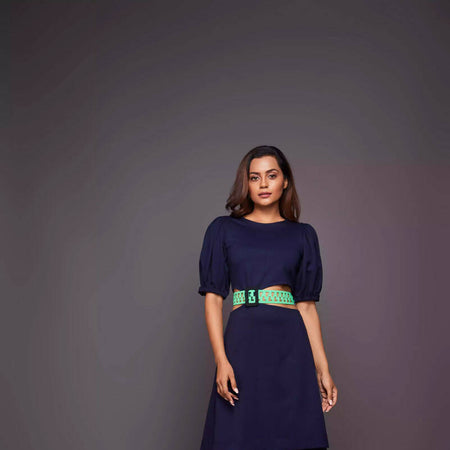 DRESS WITH PUFF SLEEVES AND SIDE CUTOUTS