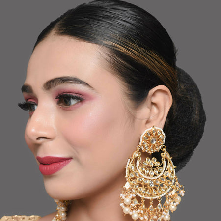 Gold toned Kundan chandbali with pearl