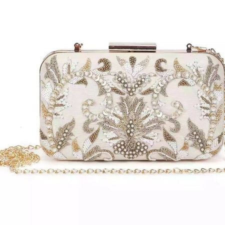 Beige beauty clutch