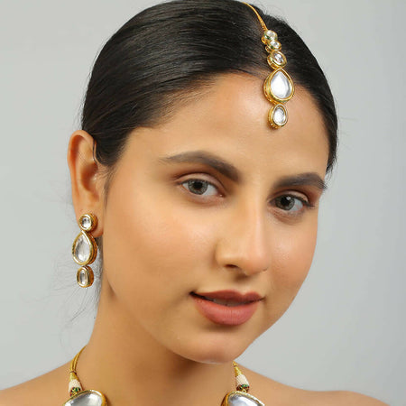 Maharani Kundan necklace with earrings & maang tika