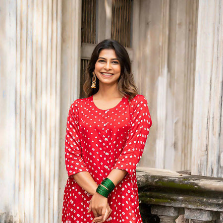 Bandhani Kurta Set In Silk Red