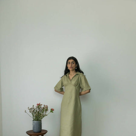 Wide Sleeve Collared Midi