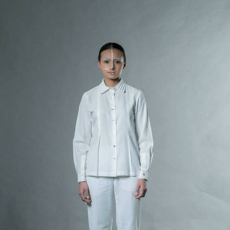 Shirt With Shell Tucks Collar